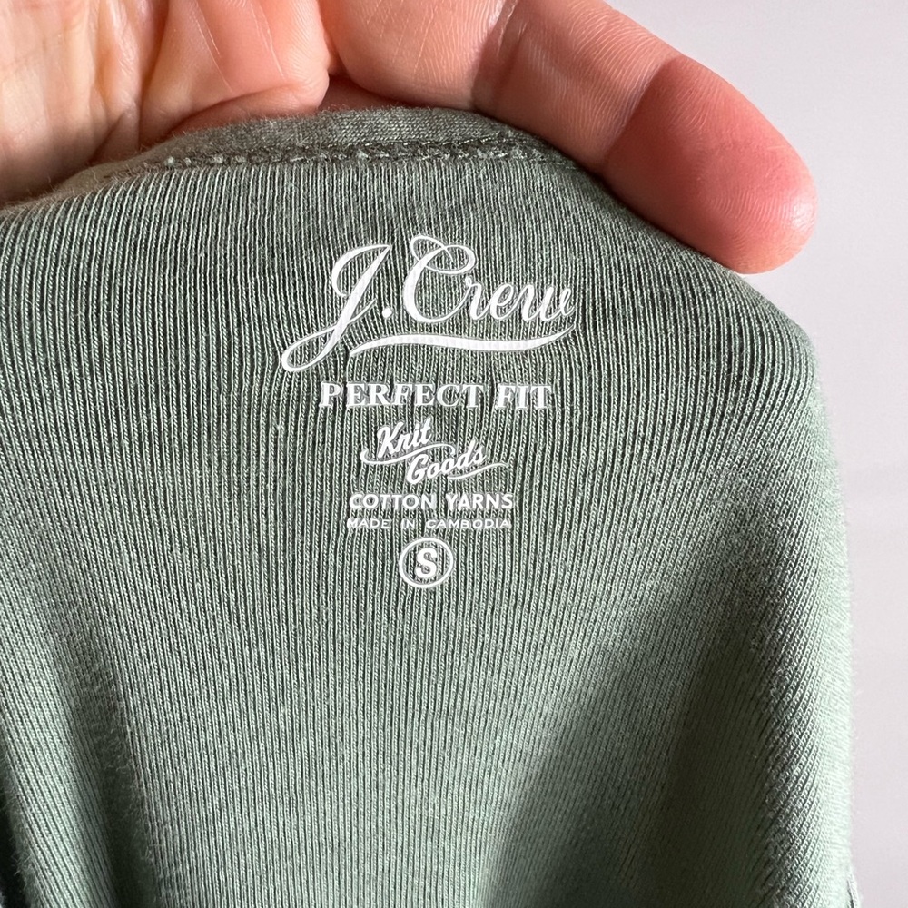 J. CREW Perfect Fit Square Neck Half Sleeve Knit Top Olive Womens Small - Picture 4 of 6